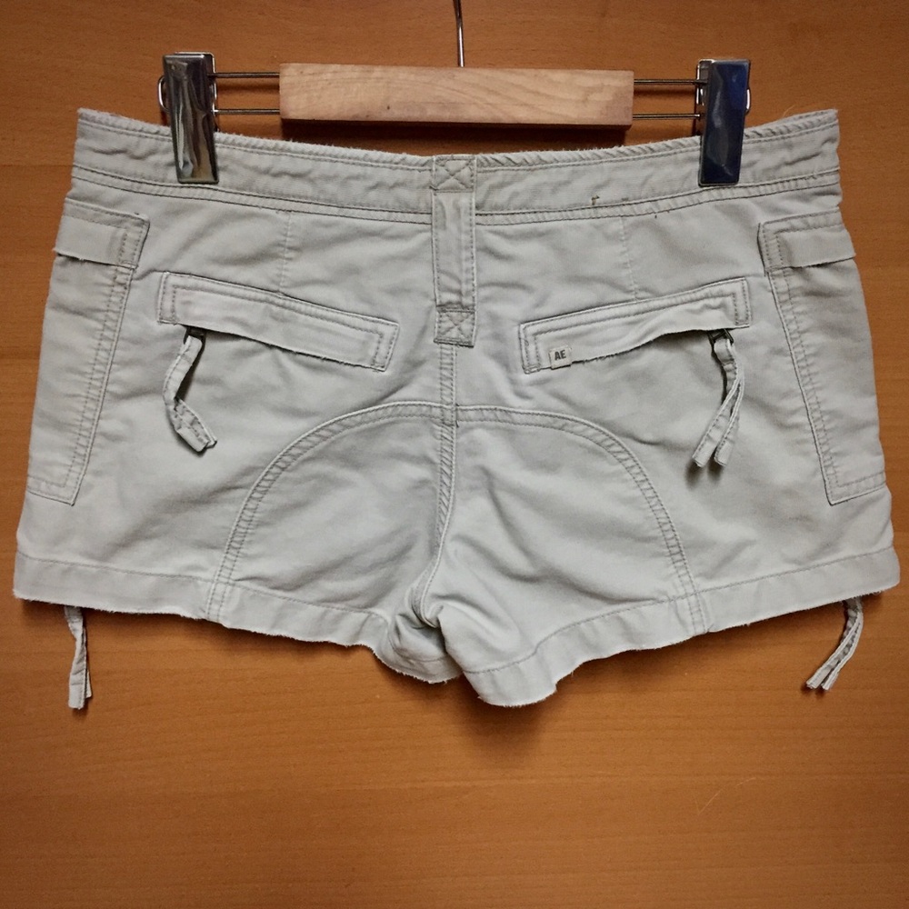 AE Cargo shorts 100% cotton, size 4